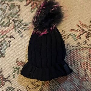 Slouchy Black Beanie with Purple Pouf